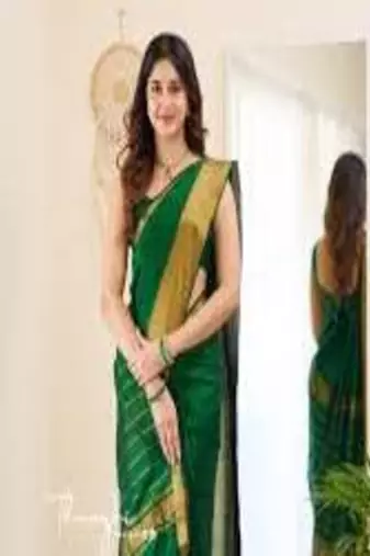  green jacquard art silk all seasons saree with unstitched blouse